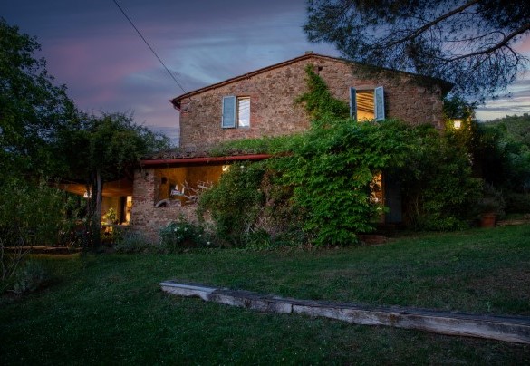 The house has two floors connected externally - Campodalto