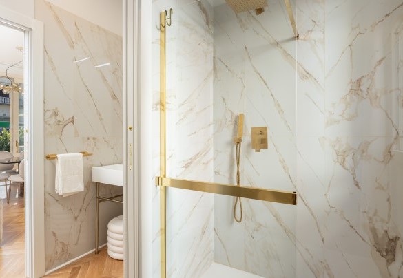 The bathroom with shower no. 3 – Casa Amare