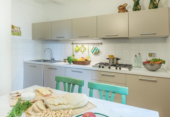 L'accogliente e attrezzata cucina al piano terra - Casa Ciculino