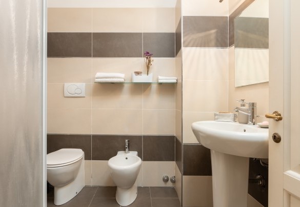 The bathroom with shower no. 4 on the first floor in the unit 2 – Casa da Sogno
