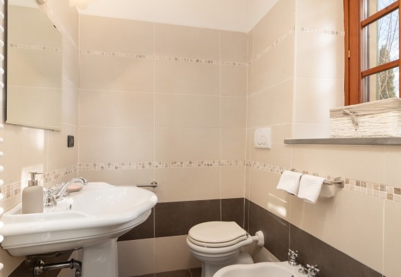 The guest bathroom in the unit 2 – Casa da Sogno