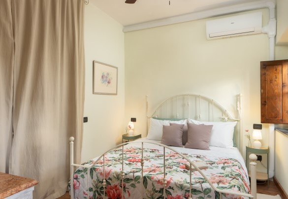 The double bedroom no. 1 on the first floor in the unit 1 – Casa da Sogno