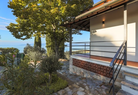 The external entrance to the first floor - Casa dei Fiamminghi 