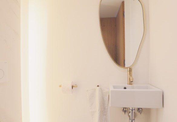 The service bathroom on the ground floor - Casa dei Fiamminghi