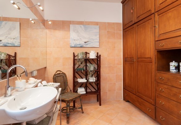 Bagno n.1 al pian terreno - Casa del Duca