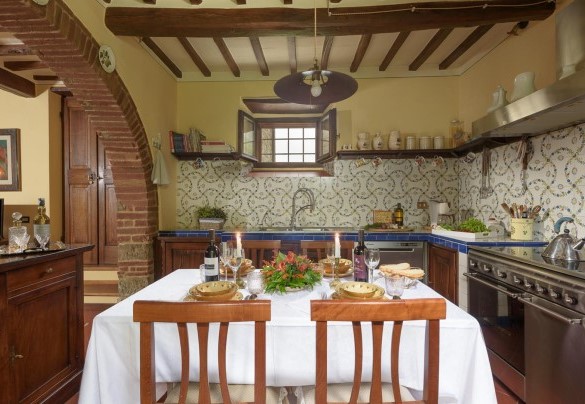The dinig table in the kitchen – Casa del Sole 4