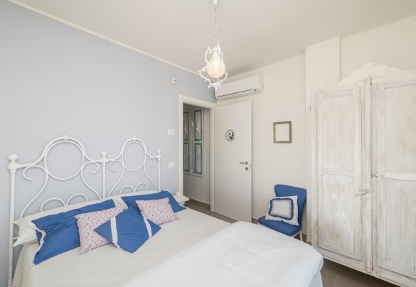 Double room n.4 with access to the swimming pool area - Casa di Eolo 8 + 2