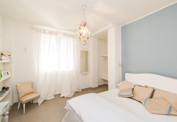 Double room n.3 with adjoining bathroom n.4 - Casa di Eolo 8+2