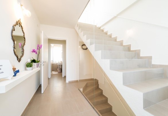 Internal staircase that connects the living area of the basement with the sleeping area on the ground floor - Casa di Eolo 8+2
