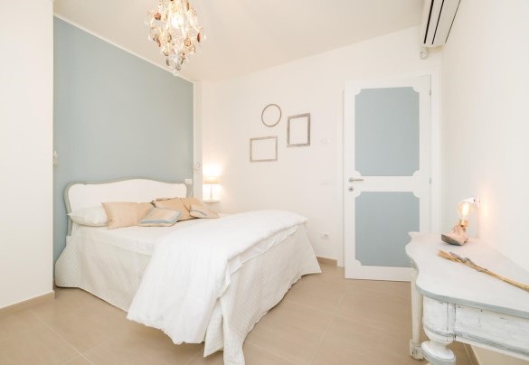 Double room n.3 with adjoining bathroom n.4 - Casa di Eolo 8+2