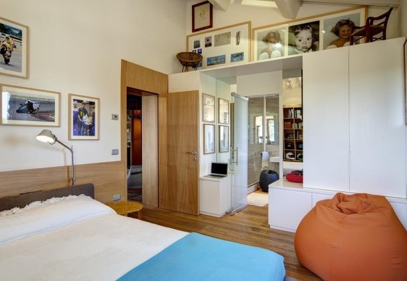 Camera matrimoniale al primo piano con bagno en-suite – Casa Eugenia