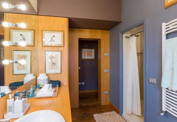 Bagno con doccia – Casa Eugenia