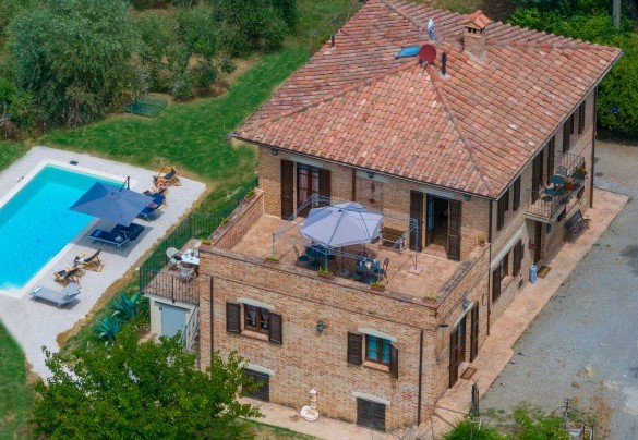 The property of Casa Eusebia, located at 494 m above sea level, extends for about 8000 sq m - Casa Eusebia