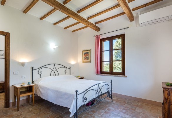 Double bedroom, communicating with a room with bunk bed, on the first floor - Casa Eusebia