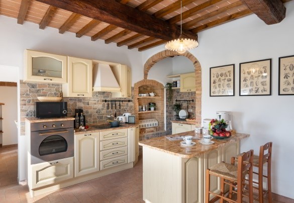 Graziosa cucina collegata alla sala da pranzo - Casa la Fenice 