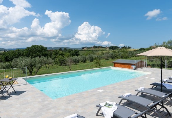 Bellissima piscina con vista sulle colline toscane -Casa la Fenice