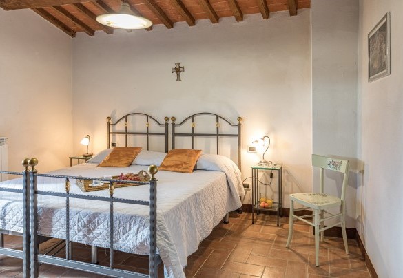 Double bedroom on the first floor - Casa Largnano