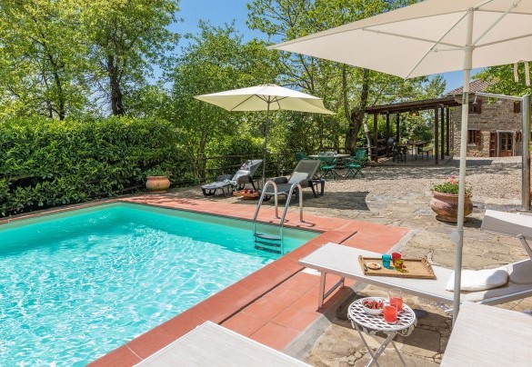 The beautiful swimming pool for exclusive use - Casa Largnano