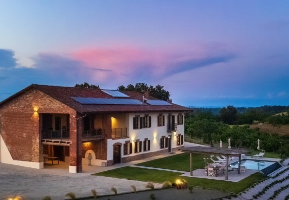 Thanks to the affection and passion of the young descendant Eugenio, the farmhouse has been transformed into a holiday residence - Casa Leonarda