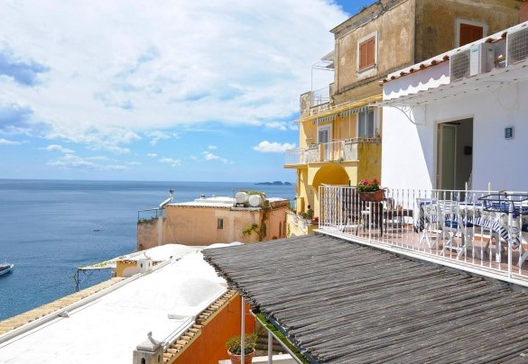 The furnished terrace to enjoy romantic and unforgettable sunsets – Casa Leonilde 4