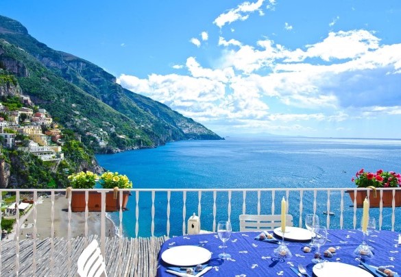 The relaxation and the scent of the sea can be enjoyed from the exclusive terrace – Casa Leonilde 4