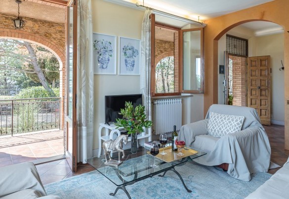Dal living le porte finestra immettono sulla panoramica terrazza – Casa Maravilla