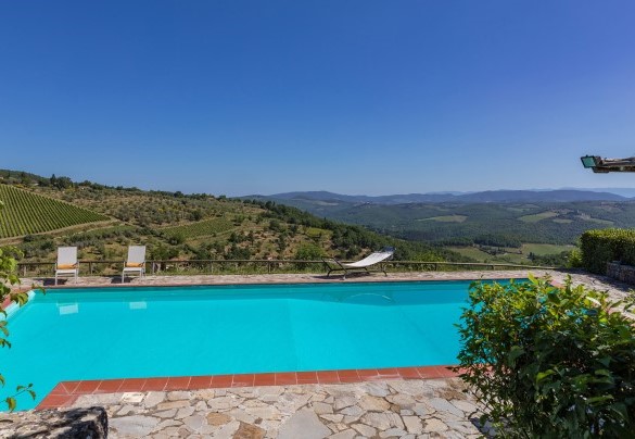 Il parco accoglie zone a prato e una moltitudine di piante da frutto, cespugli di aromatiche, ginestre, rose e corbezzoli – Casa Maravilla