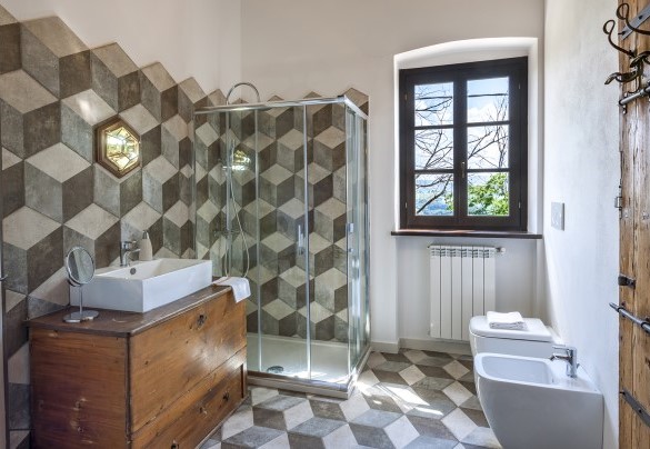 Bagno n.3 con doccia al primo piano, Appartamento 2 - Casa Melograno