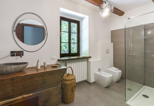 Bagno n.2 con doccia al primo piano, Appartamento 1 - Casa Melograno