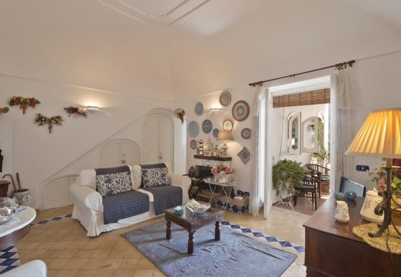 The living room with direct exit to the large panoramic terrace – Casa Noemi 4+2