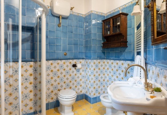 Il bagno con doccia n. 4 al primo piano – Casa Paggetti