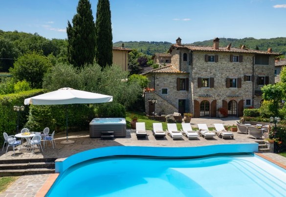 Casa Paggetti si trova nel cuore del tranquillo paesino di Pescina, nella zona del Chianti – Casa Paggetti