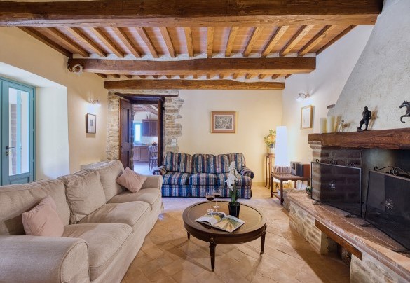Il salotto comunica con la cucina - Casa Pippin