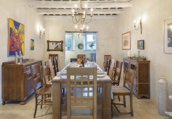 The elegant dining room – Casa Sant'Elia
