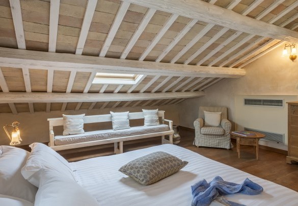 Double bed in the double bedroom loft n.1 – Casa Sant'Elia