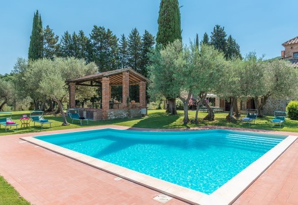  The beautiful swimming pool for exclusive use - Casa Torrione