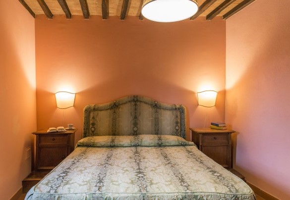 Double bedroom on the ground floor (unit n.2) - Casa Torrione 