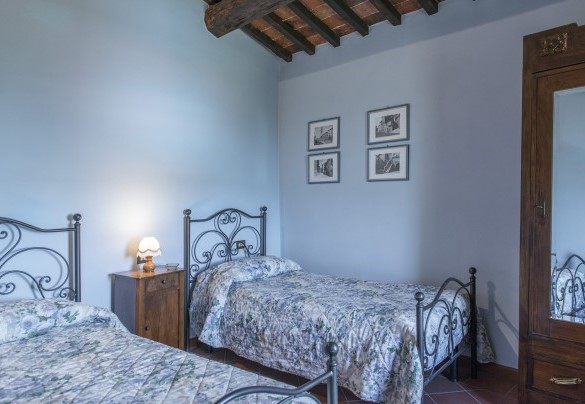 Twin bedroom, with joinable beds, on the first floor (unit n.1) - Casa Torrione    