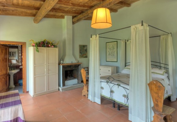Camera matrimoniale n.6 con bagno en-suite nella dependance – Casabianca