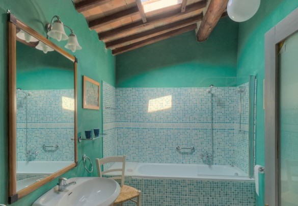 Bagno con vasca n.3, en-suite alla camera n.4 – Casabianca