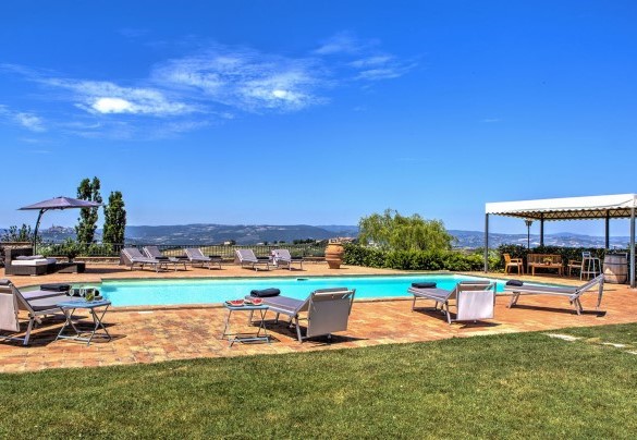 The beautiful swimming pool for exclusive use - Casal del Salice