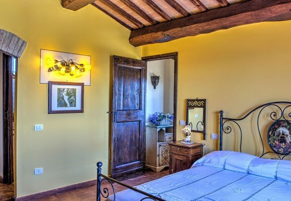 Double bedroom on the first floor - Casal del Salice