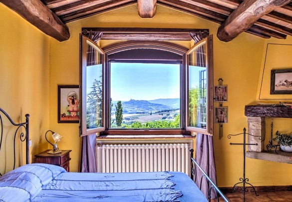 Double bedroom on the first floor - Casal del Salice