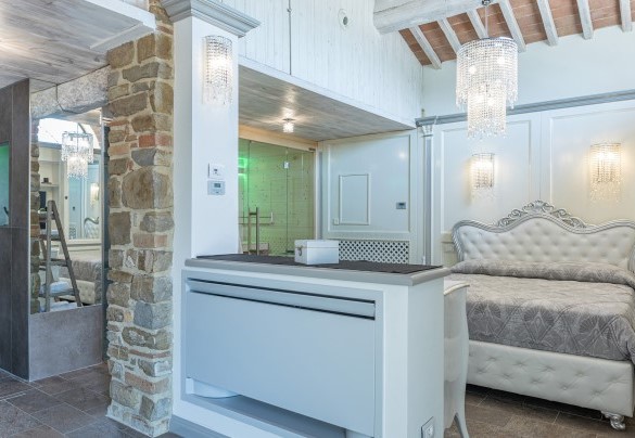 Double bedroom n.3 , equipped with a Jacuzzi tub, bathroom, Finnish sauna, Turkish bath, emotional shower and kitchenette - Casal Parro