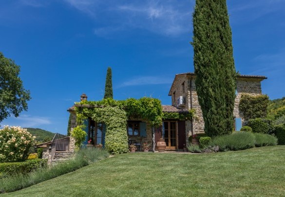  The main house seen from the garden - Casal Parro