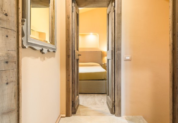 Double bedroom n. 2 with en suite bathroom on the first floor - Casale Ansedonia