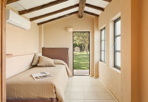 Single bedroom n.5 with en sute bathroom, in annex - Casale Ansedonia