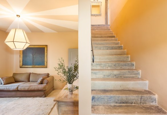The studio entrance on the ground floor with the staircase to the first floor - Casale Ansedonia
