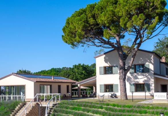 The annex with ping pong table next to the villa - Casale Astralis