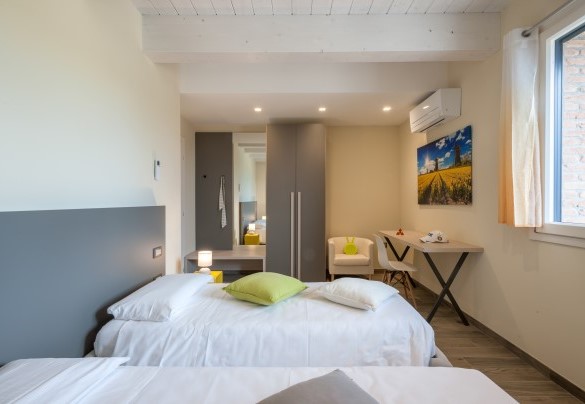 Twin room no. 6, first floor - Casale Astralis